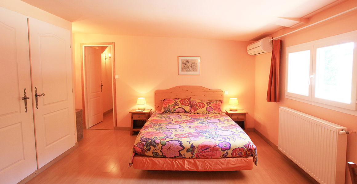 Air conditioned double/family bedroom 3