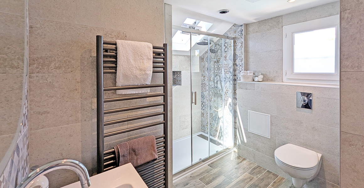 Family shower room